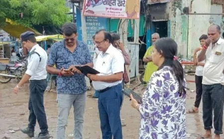 बस स्टैन्ड में अनावश्यक खड़े वाहनो का किया चालान