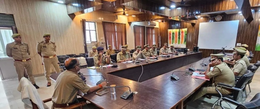 सर्किल के विवेचकों के साथ एसपी ने की बैठक
