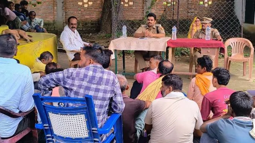 जनपद के सभी थानों में चौपाल, पुलिस ने डकैतों एवं ड्रोन उड़ने की अफवाहों पर किया ग्रामीणों को जागरूक