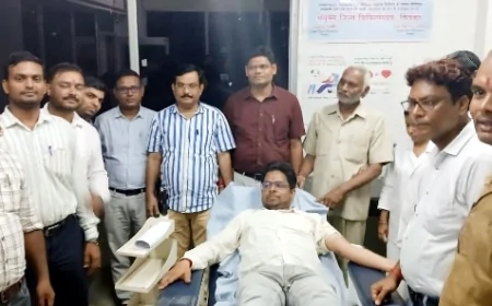 अभियंता दिवस पर अभियंताओं ने किया रक्तदान