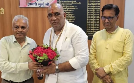 बीएसए से मिले प्रयागराज के भाजपा जिलाध्यक्ष