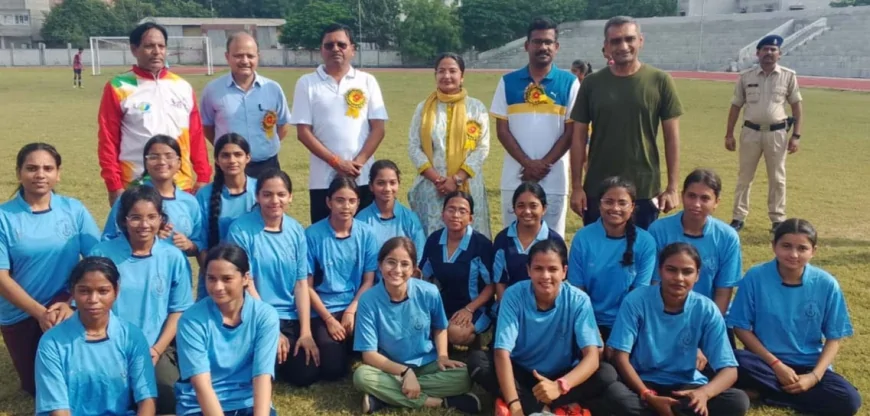 ग्रामोदय विवि की महिला टीम रस्साकसी प्रतियोगिता में बनी विजेता