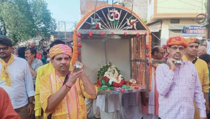 श्रीकृष्ण भक्त मण्डल के तत्वावधान में निकाली गई भव्य शोभा यात्रा