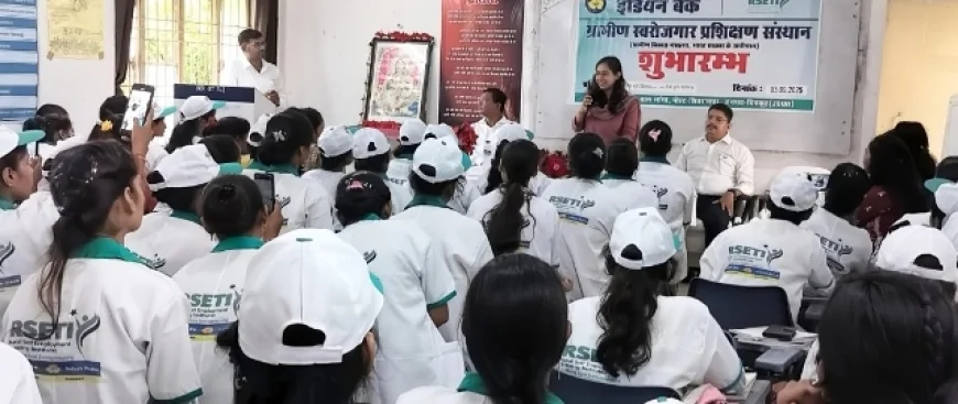 अपने हुनर का प्रयोग कर आर्थिक रूप से मजबूत बनें : एसडीएम