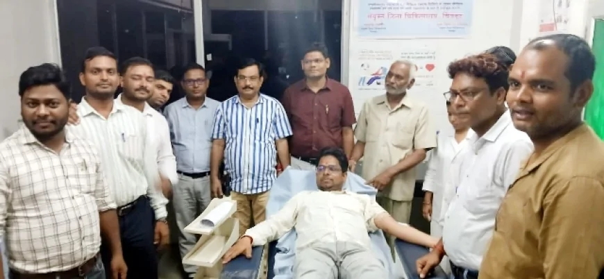 अभियंता दिवस पर अभियंताओं ने किया रक्तदान