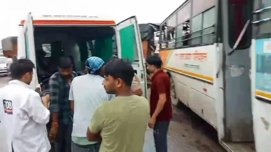 उप्र के हमीरपुर में ट्रक-बस की भिड़ंत में एक की माैत, 18 घायल