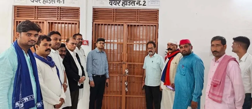 डीएम ने किया वीवी पैट एवं वेयर हाउस का  निरीक्षण