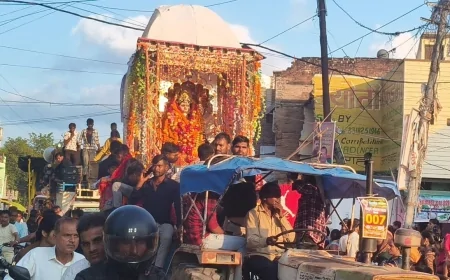 नम आंखों से दी माता को विदाई, भारी पुलिस बल की मौजूदगी में सम्पन्न हुआ देवी विसर्जन
