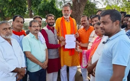 प्रभारी मंत्री को फल व सब्जी व्यापारियों ने सौंपा ज्ञापन