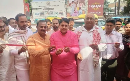 जिले में यूपी ट्रेड शो स्वदेशी मेले का फीता काटकर किया गया शुभारम्भ