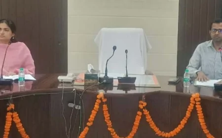 नदी किनारे बसे गांवों में चलाएं स्वच्छता अभियान : सीडीओ
