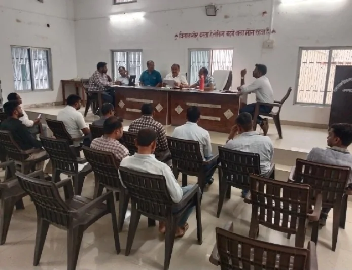 आकांक्षी ब्लॉक कार्यक्रम की समीक्षा बैठक सम्पन्न