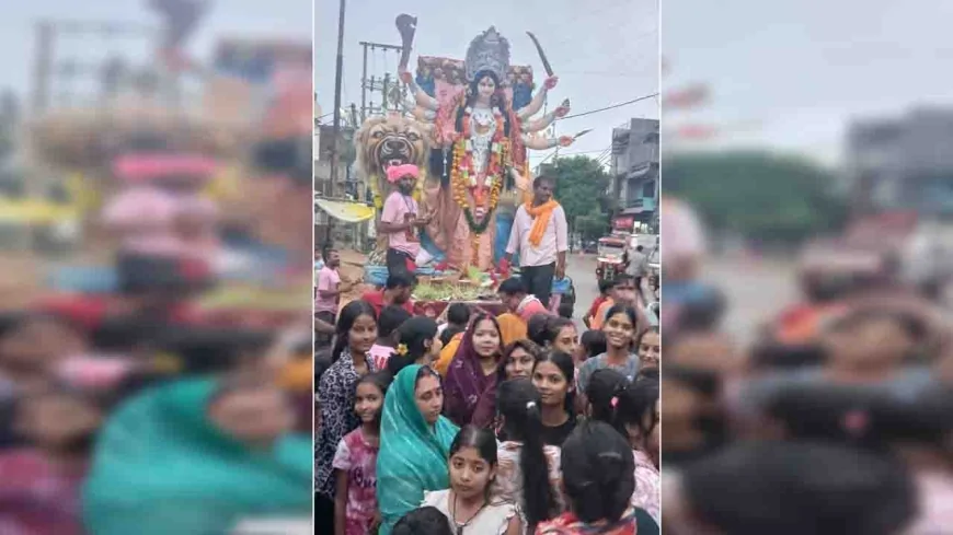 नम आंखों से मां जगदम्ब की विदाई, प्रतिमाएं विसर्जित