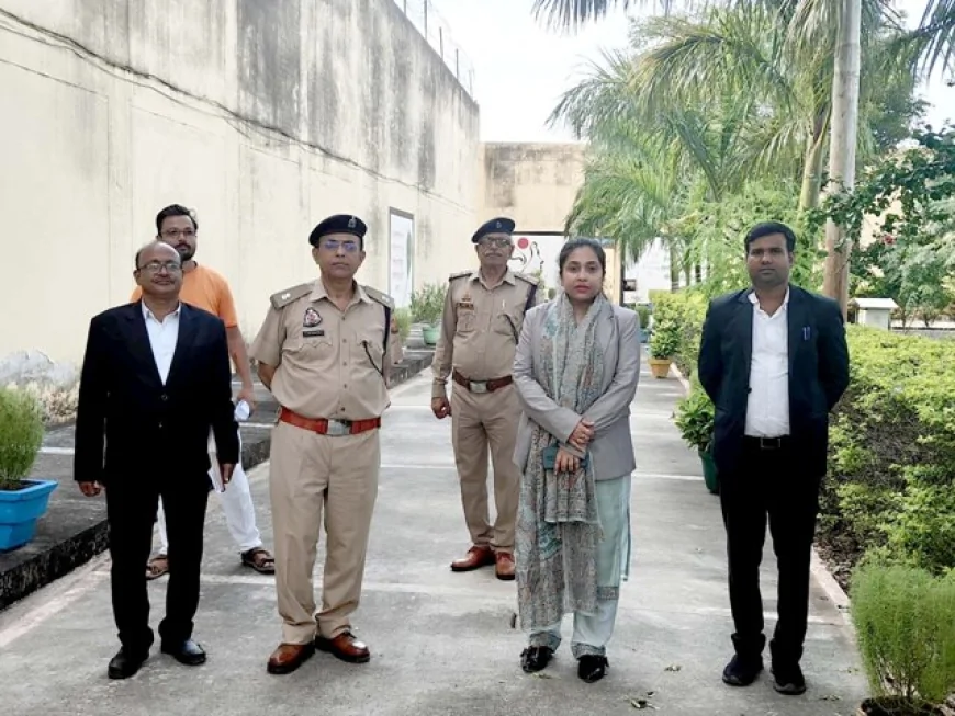 जिला जेल में महिला बंदियों को दी गई विधिक जानकारी