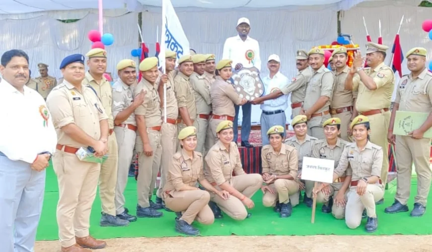 विजेताओ को डीआईजी ने किया पुरस्कृत
