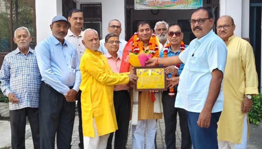 गृह नगर आगमन पर समाजसेवियों ने किया सम्मानित