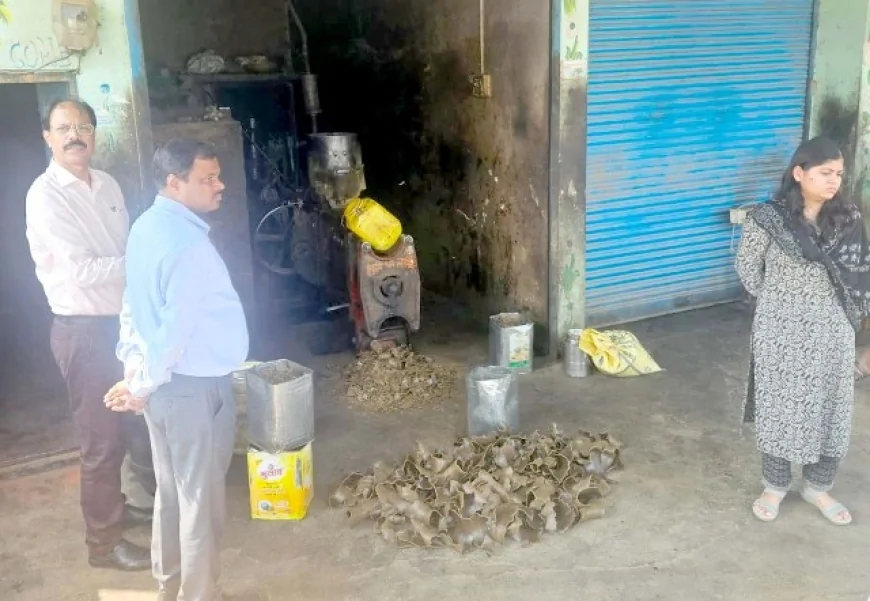 खाद्य सुरक्षा टीम ने छापेमारी कर भरे सैम्पल