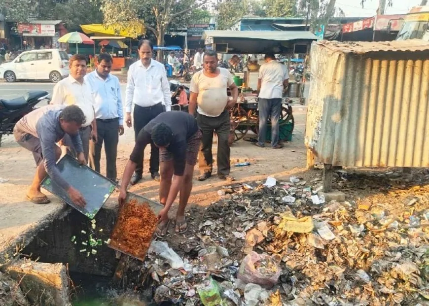 विशेष अभियान : पांच सैम्पल भरे, सरसो तेल सीज, नष्ट कराया खोवा