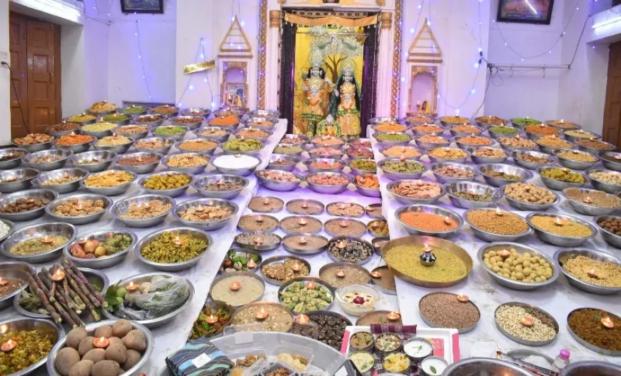 गोवर्द्धन पूजा कर अन्नकूट का छप्पन भोग लगाया