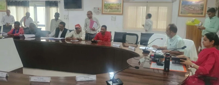 निर्वाचक नामवलियो के विशेष प्रगाढ़ पुनरीक्षण में सहयोग करें पार्टी पदाधिकारी : प्रभारी डीएम