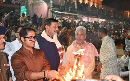 दीपोत्सव में एक लाख 21 हजार दीपो से जगमग हुआ रामघाट