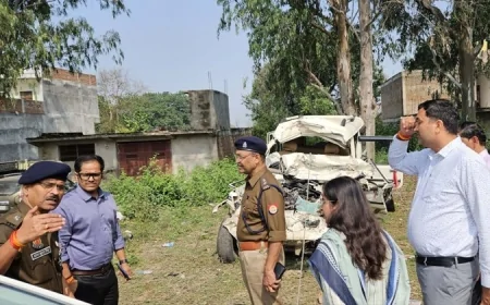 घटना स्थल पहुंचे डीएम-एसपी ने एनएच अधिकारियों को दिए निर्देश