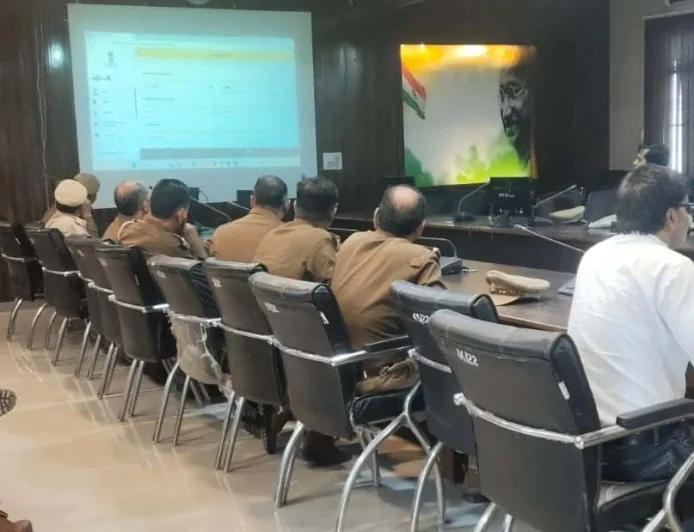 राघव प्रेक्षागार में विवेचकों को दिया गया प्रशिक्षण