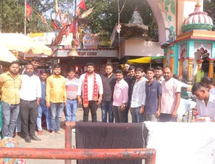 बुंदेलखंड यूथ फाउंडेशन ने संस्थापक प्रवीण सिंह का जन्मदिन जनसेवा दिवस के रूप में मनाया