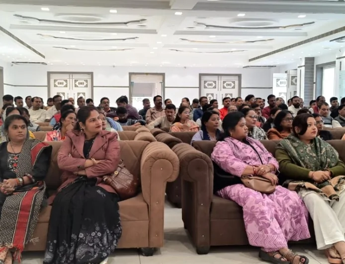 5 दिसम्बर को दिल्ली कूच करेंगे हजारों शिक्षक, बारह राज्यों से जुटेगा शक्ति प्रदर्शन