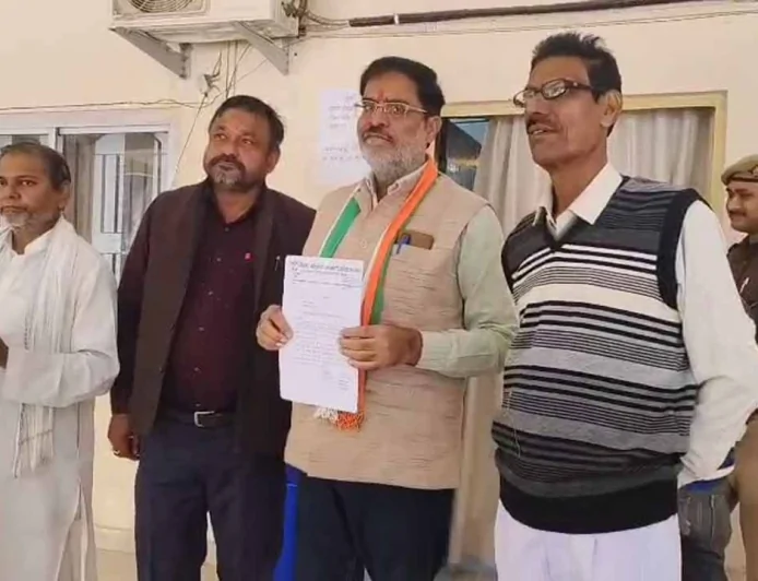 दूषित जलापूर्ति से बेहाल बांदा, कांग्रेस प्रतिनिधि मंडल ने जिलाधिकारी को सौंपा ज्ञापन