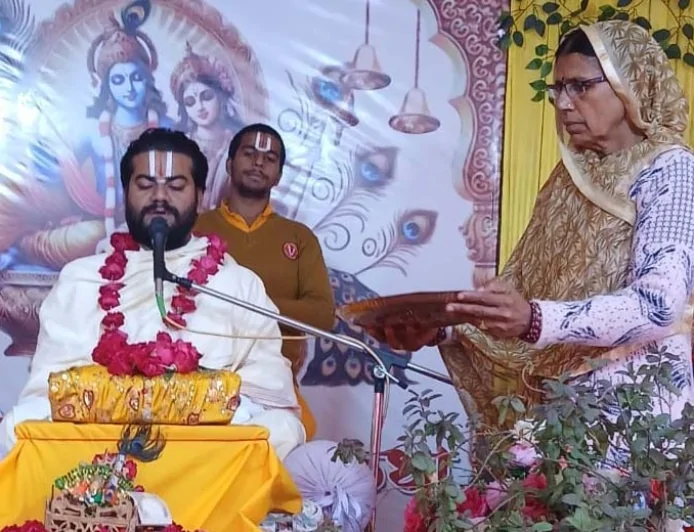 कथा के तीसरे दिन आचार्य ने खोले संस्कारों के रहस्य