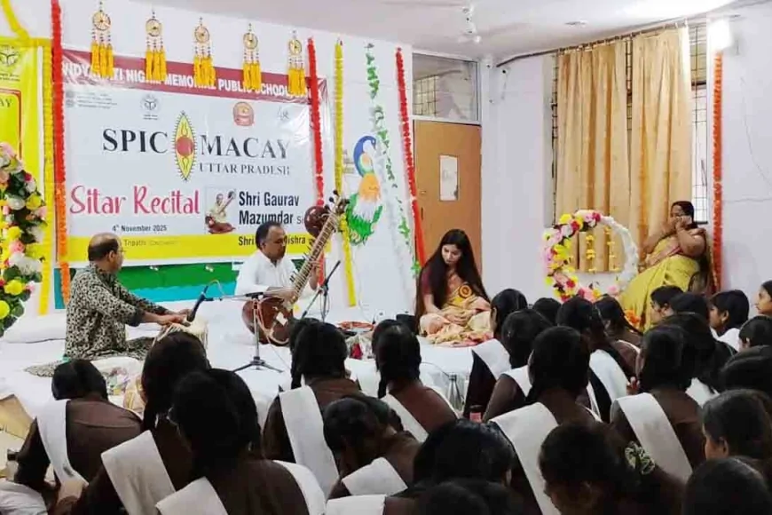 भारतीय शास्त्रीय संगीत की सुरम्य प्रस्तुति ने बांदा के विद्यार्थियों को किया मंत्रमुग्ध