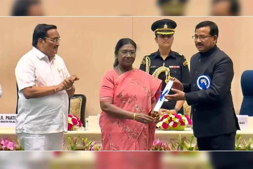 IAS राजेश कुमार पांडेय DM जालौन को राष्ट्रपति ने किया सम्मानित