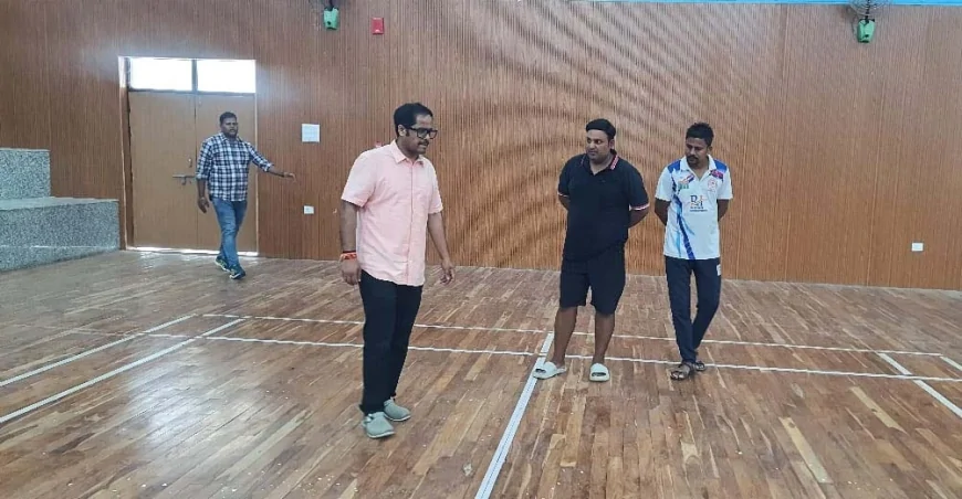 स्पोर्ट्स स्टेडियम का डीएम ने किया निरीक्षण