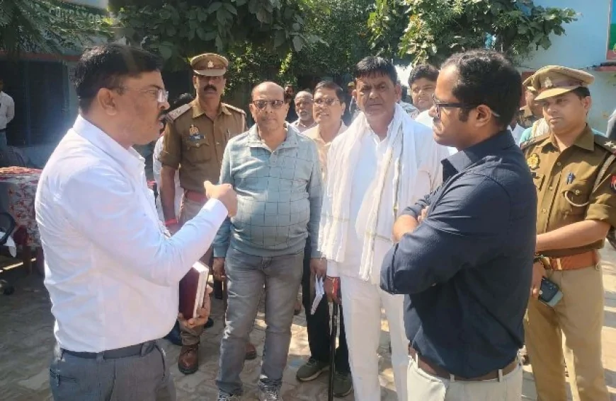 बीएलओ मतदाता गणना प्रपत्र वितरण कार्य में लाएं तेजी : डीएम