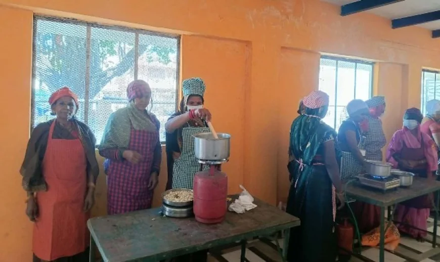 पाक कला में रसेाइया सविता को मिला पहला स्थान