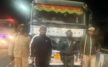 किसी भी कीमत पर बर्दाश्त नहीं की जाएगी ओवरलोडिंग व अवैध खनन : डीएम