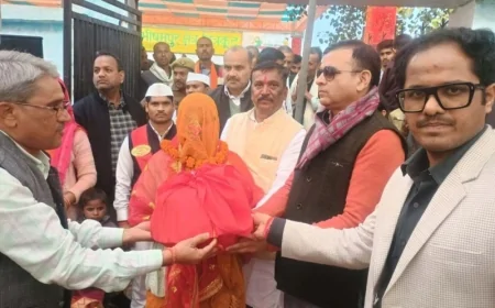 जन चौपाल में आयुक्त ने सुनी ग्रामीणों की समस्याएं