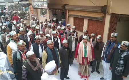 कांग्रेसियों ने मनाया भारतीय राष्ट्रीय कांग्रेस का 140वां स्थापना दिवस