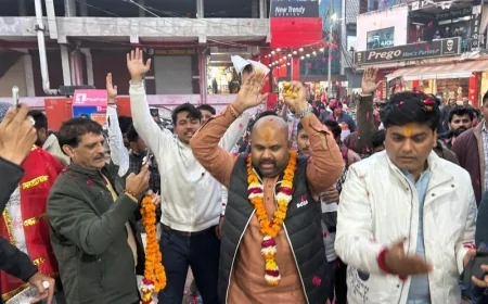 बागेश्वर धाम सरकार की श्री हनुमंत कथा को लेकर बांदा व बिसंडा में हुआ भव्य अक्षत वितरण