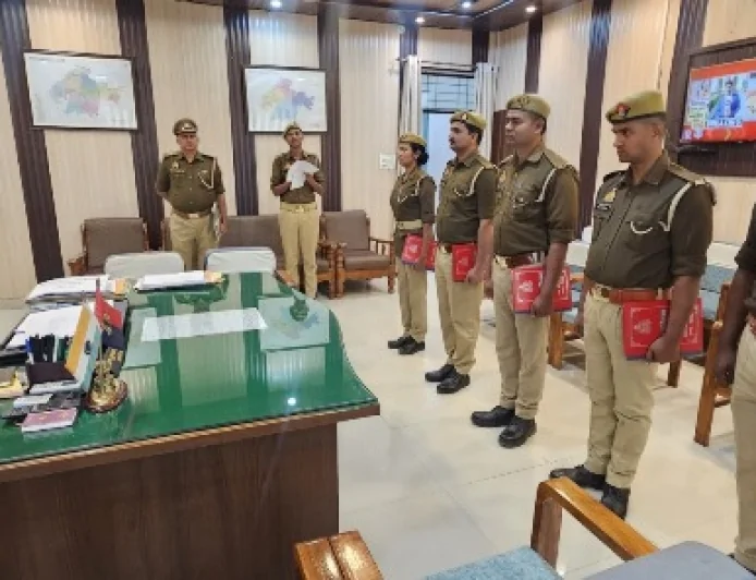 बीट अधिकारियों के कर्तव्य एवं अधिकार से कराया अवगत