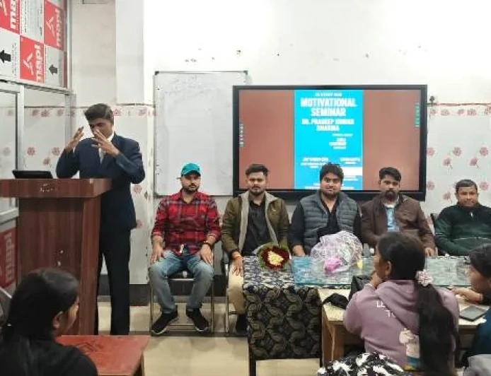 द एस एस स्टडी हब कोचिंग संस्थान में संपन्न हुई कैरियर काउंसलिंग की महत्वपूर्ण कार्यशाला