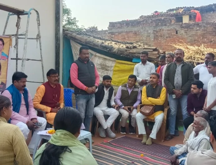 कनौटा गांव में एसआईआर प्रक्रिया को लेकर भाजपा ने लगाया हेल्प डेस्क