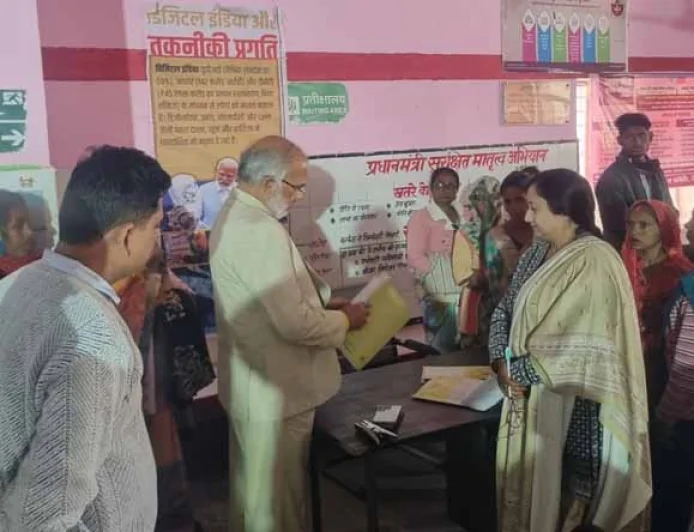 सीएमओ ने सामुदायिक स्वास्थ्य केन्द्र रामनगर का किया औचक निरीक्षण