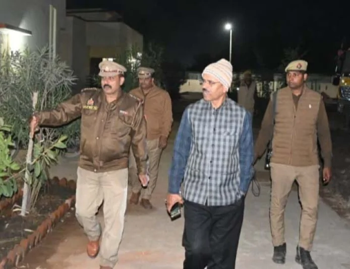 निर्माणाधीन थाना भरतकूप का एसपी ने किया निरीक्षण