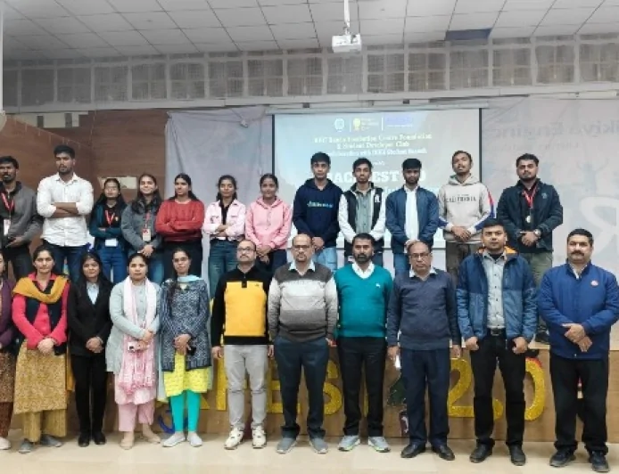 राजकीय इंजीनियरिंग कॉलेज, बाँदा में हैकफेस्ट 2.0 सम्पन्न, उत्कृष्ट तकनीकी प्रस्तुतियाँ, नवाचार और विजेताओं को सम्मान