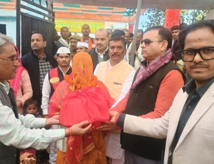 जन चौपाल में आयुक्त ने सुनी ग्रामीणों की समस्याएं