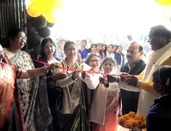 छात्राओं ने करियर मेले में किया प्रतिभा प्रदर्शन