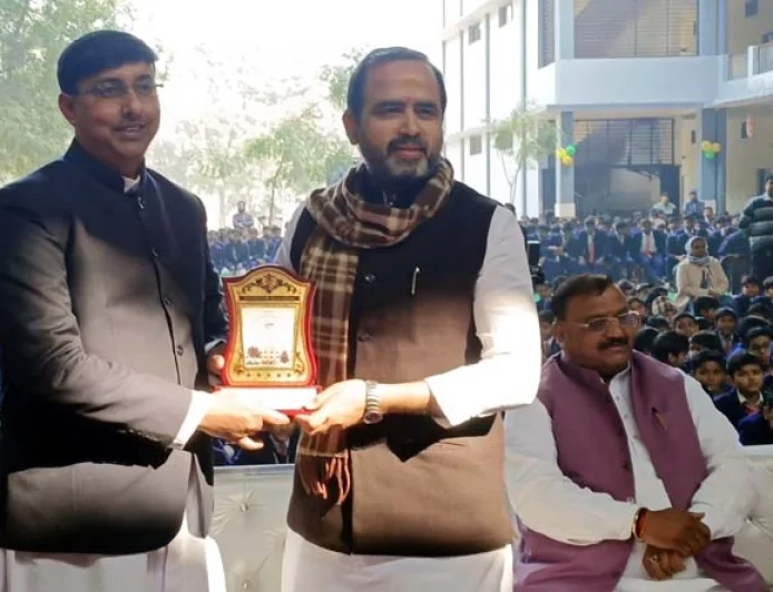 बच्चों ने प्रस्तुतियां देकर दर्शकों का मोहा मन, झांकी रहीं आकर्षण का केन्द्र