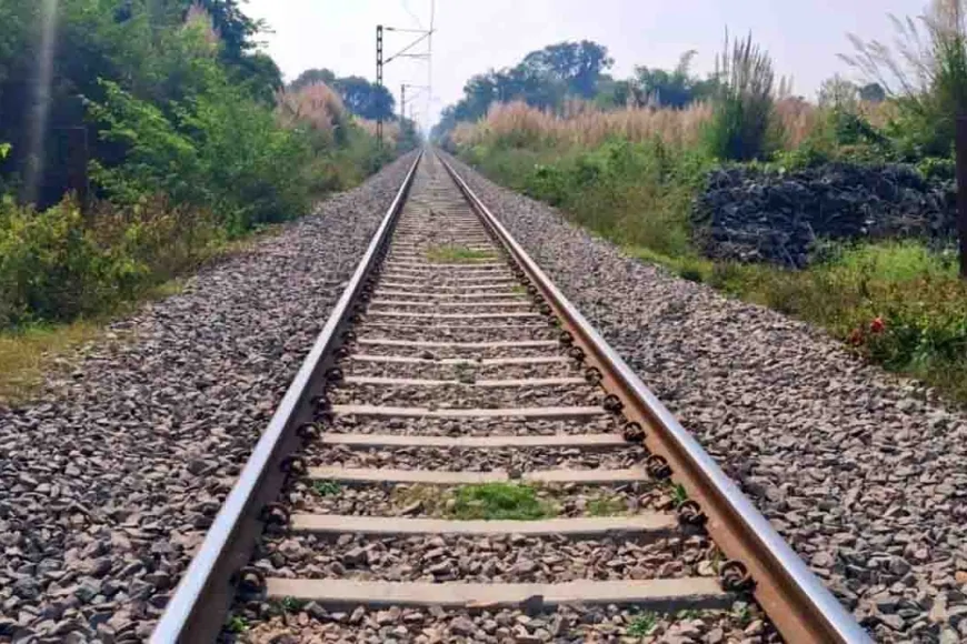रेलखंड दोहरीकरण कार्य से कई ट्रेनों का संचालन प्रभावित, 11 दिसंबर को झांसी-बांदा सहित प्रमुख रूट बंद रहेंगे